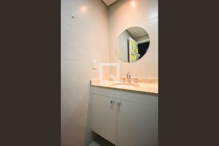 Apartamento à venda com 238m², 4 quartos e 4 vagas Apartamento à venda com 238m², 4 quartos e 4 vagasBanheiro suíte 1