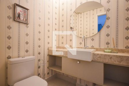 Apartamento à venda com 238m², 4 quartos e 4 vagas Apartamento à venda com 238m², 4 quartos e 4 vagasLavabo