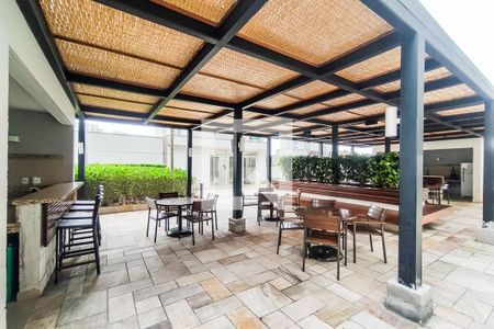 Apartamento à venda com 238m², 4 quartos e 4 vagas Apartamento à venda com 238m², 4 quartos e 4 vagasÁrea Comum - Churrasqueira