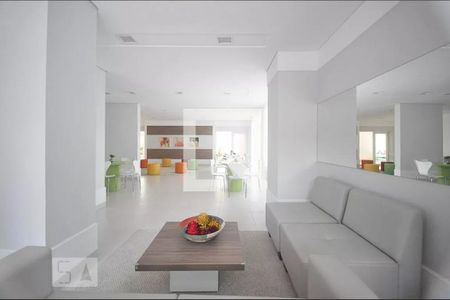 Apartamento à venda com 238m², 4 quartos e 4 vagas Apartamento à venda com 238m², 4 quartos e 4 vagasÁrea Comum - Salão de Festas 2