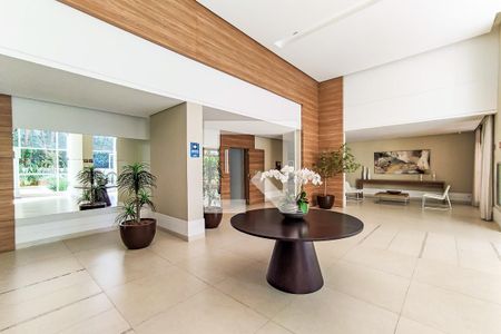 Apartamento à venda com 238m², 4 quartos e 4 vagas Apartamento à venda com 238m², 4 quartos e 4 vagasÁrea Comum - Hall Social