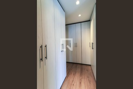 Apartamento à venda com 238m², 4 quartos e 4 vagas Apartamento à venda com 238m², 4 quartos e 4 vagasSuíte 3