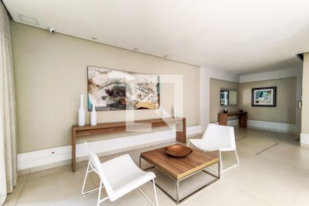 Apartamento à venda com 238m², 4 quartos e 4 vagas Apartamento à venda com 238m², 4 quartos e 4 vagasÁrea Comum - Hall Social