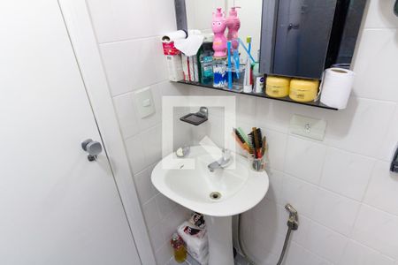 Casa à venda com 148m², 4 quartos e 1 vagaBanheiro 2