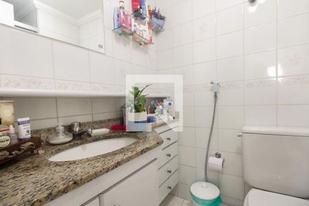 Banheiro  de apartamento para alugar com 3 quartos, 56m² em Vila Zilda, São Paulo