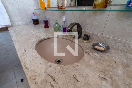 Casa à venda com 400m², 3 quartos e 2 vagasBanheiro 2