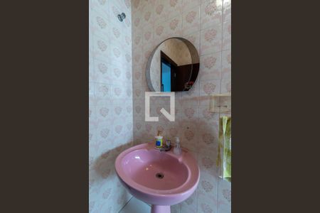 Casa à venda com 400m², 3 quartos e 2 vagasBanheiro