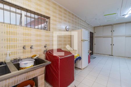 Casa à venda com 400m², 3 quartos e 2 vagasÁrea de Serviço