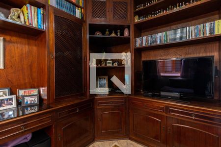 Casa à venda com 400m², 3 quartos e 2 vagasquarto de tv