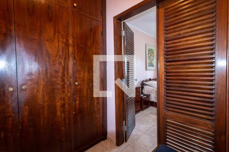 Casa à venda com 400m², 3 quartos e 2 vagasCloset da Suíte