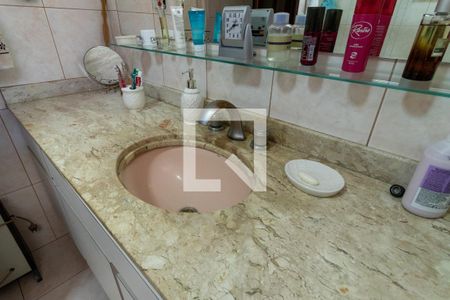 Casa à venda com 400m², 3 quartos e 2 vagasBanheiro da Suíte