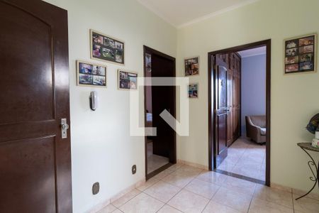 Casa à venda com 400m², 3 quartos e 2 vagasHall dos Quartos