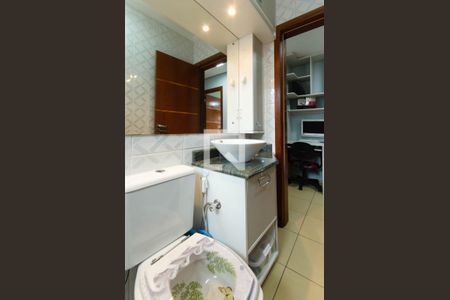 Apartamento à venda com 80m², 3 quartos e 1 vagaBanheiro Corredor