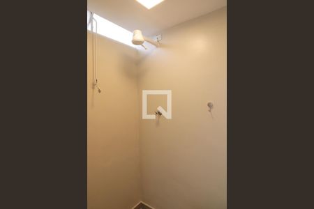 Apartamento para alugar com 90m², 2 quartos e 1 vaga Apartamento para alugar com 90m², 2 quartos e 1 vagaBanheiro de serviço