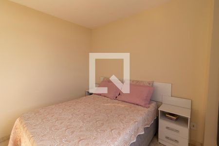 Quarto 1 de apartamento para alugar com 2 quartos, 55m² em Centro, Nilópolis