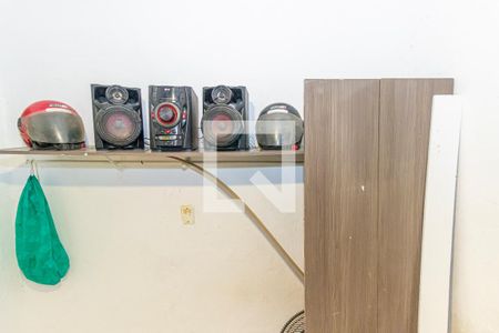 Quarto de kitnet/studio para alugar com 1 quarto, 20m² em Bento Ribeiro, Rio de Janeiro
