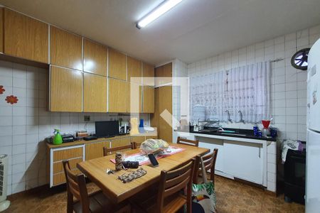 Casa à venda com 153m², 3 quartos e 2 vagasCozinha