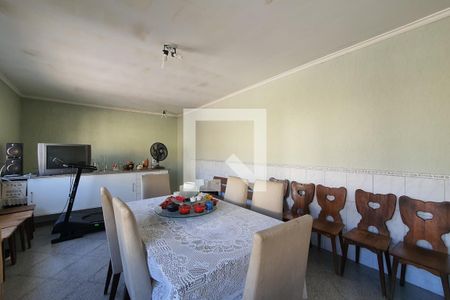 Casa à venda com 153m², 3 quartos e 2 vagasSalão