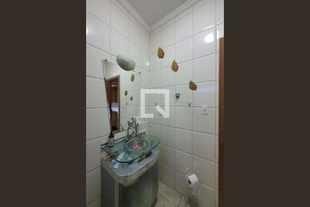 Casa à venda com 153m², 3 quartos e 2 vagasBanheiro