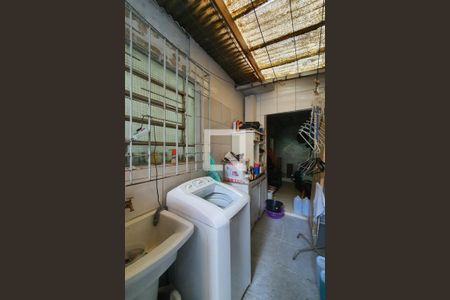 Casa à venda com 153m², 3 quartos e 2 vagasÁrea de serviço