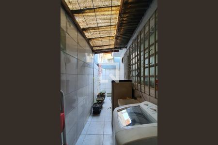 Casa à venda com 153m², 3 quartos e 2 vagasÁrea de serviço