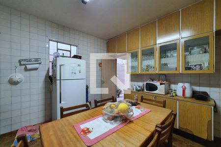 Casa à venda com 153m², 3 quartos e 2 vagasCozinha