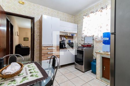 Casa à venda com 120m², 4 quartos e 2 vagasCozinha