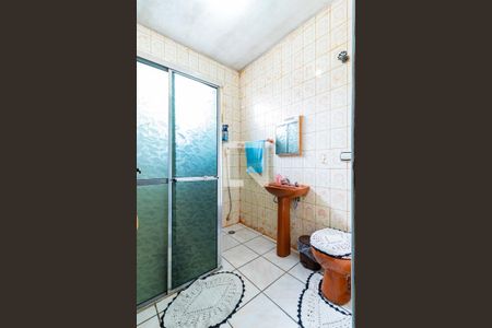 Casa à venda com 120m², 4 quartos e 2 vagasBanheiro