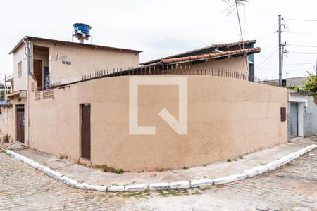 Casa à venda com 120m², 4 quartos e 2 vagasFachada 