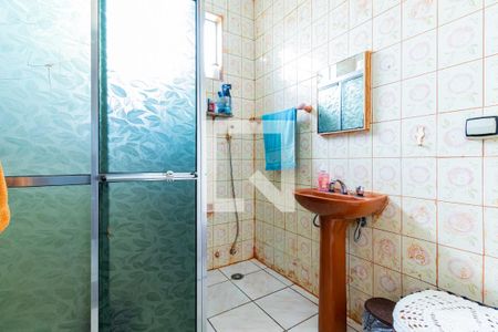 Casa à venda com 120m², 4 quartos e 2 vagasBanheiro