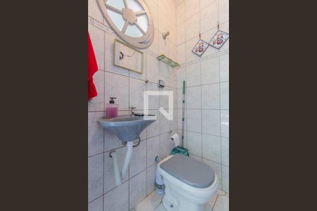 Casa para alugar com 230m², 3 quartos e 2 vagasBanheiro