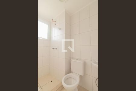 Banheiro de apartamento à venda com 3 quartos, 67m² em Santo Antônio, Porto Alegre
