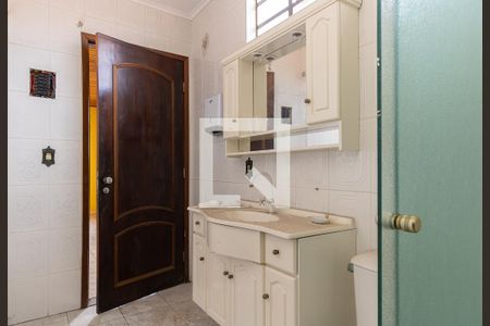 Casa para alugar com 378m², 6 quartos e 3 vagasBanheiro