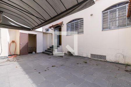 Casa para alugar com 378m², 6 quartos e 3 vagasQuintal