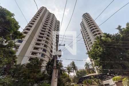 Apartamento à venda com 41m², 1 quarto e 1 vaga Apartamento à venda com 41m², 1 quarto e 1 vagaFachada