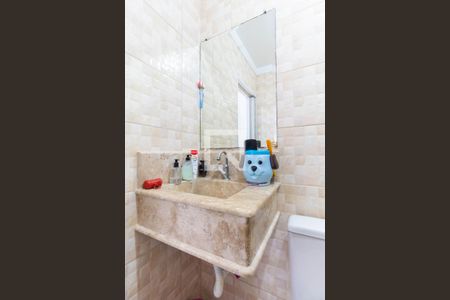 Casa para alugar com 75m², 2 quartos e 2 vagas Casa para alugar com 75m², 2 quartos e 2 vagasBanheiro