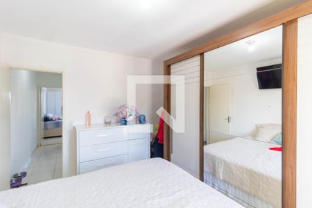 Quarto 1 de casa para alugar com 2 quartos, 75m² em Jardim Fernandes, São Paulo