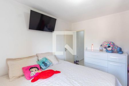 Quarto 1 de casa para alugar com 2 quartos, 75m² em Jardim Fernandes, São Paulo