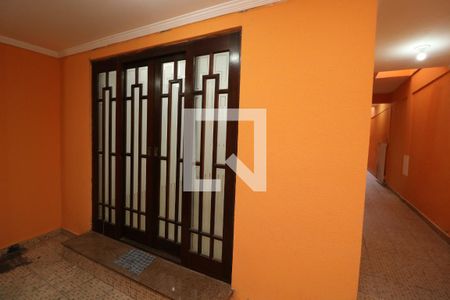 Casa para alugar com 150m², 2 quartos e 1 vagaFachada interna