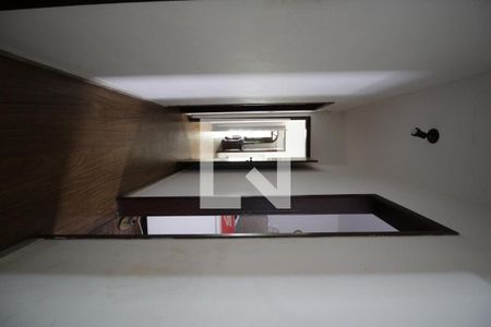 Casa à venda com 250m², 3 quartos e 3 vagasCorredor