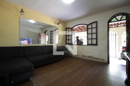 Sala de casa à venda com 3 quartos, 250m² em Alípio de Melo, Belo Horizonte