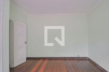 Casa para alugar com 491m², 4 quartos e 6 vagasQuarto 2