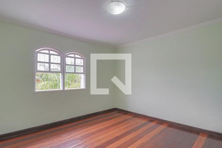 Casa para alugar com 491m², 4 quartos e 6 vagasSuíte 2