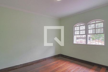 Casa para alugar com 491m², 4 quartos e 6 vagasQuarto 2