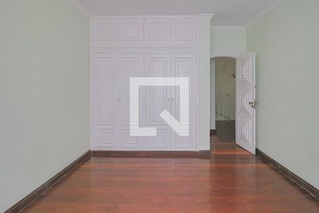 Casa para alugar com 491m², 4 quartos e 6 vagasQuarto 1