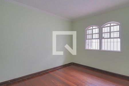 Casa para alugar com 491m², 4 quartos e 6 vagasQuarto 1