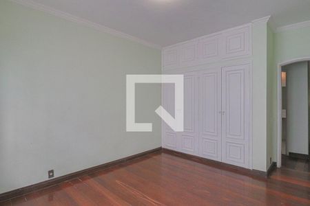 Casa para alugar com 491m², 4 quartos e 6 vagasQuarto 1