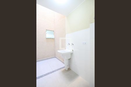 Casa para alugar com 48m², 2 quartos e 1 vaga Casa para alugar com 48m², 2 quartos e 1 vagaLavanderia