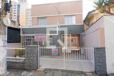 Casa de condomínio à venda com 154m², 3 quartos e 4 vagas Casa de condomínio à venda com 154m², 3 quartos e 4 vagasFachada
