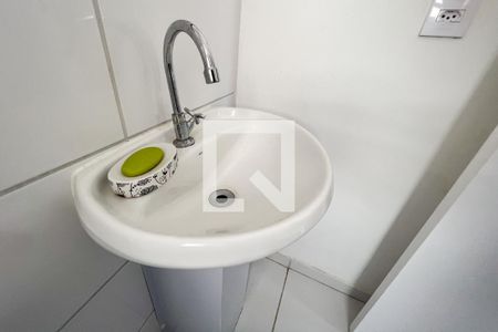 Apartamento para alugar com 56m², 2 quartos e sem vagaBanheiro